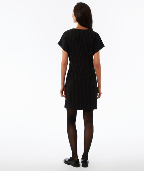 Vestido con cinturón raya diplomática fibras metalizadas negro.