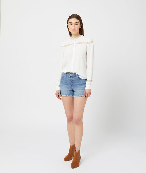 Short vaquero con franjas bordadas Short vaquero con franjas bordadas