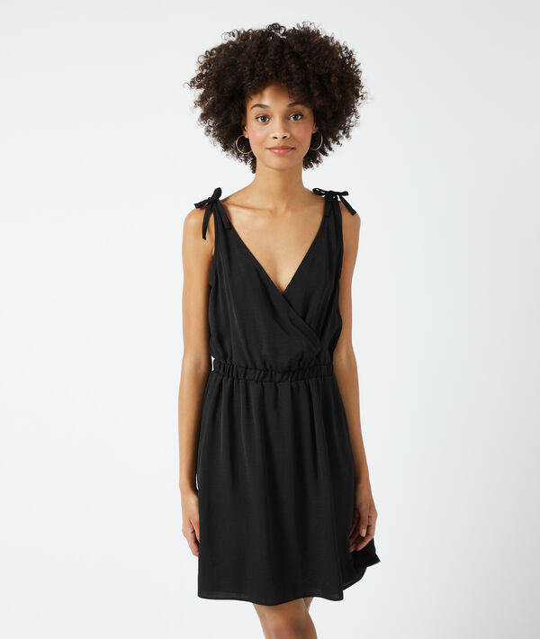 Vestido escote cruzado y tirantes con lazada Vestido escote cruzado y tirantes con lazada