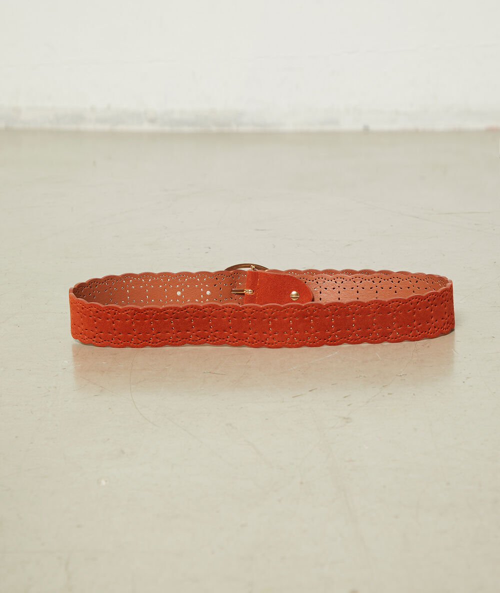 Cinturón perforado rojo teja.