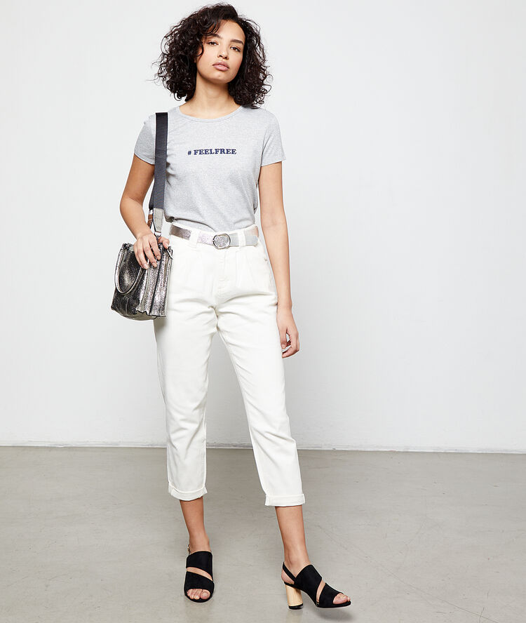 Camiseta metalizada ‘feel free’ plata.
