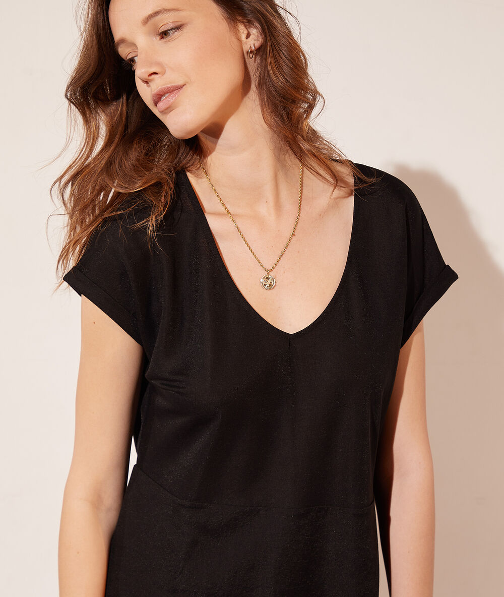 Vestido escote espalda negro.