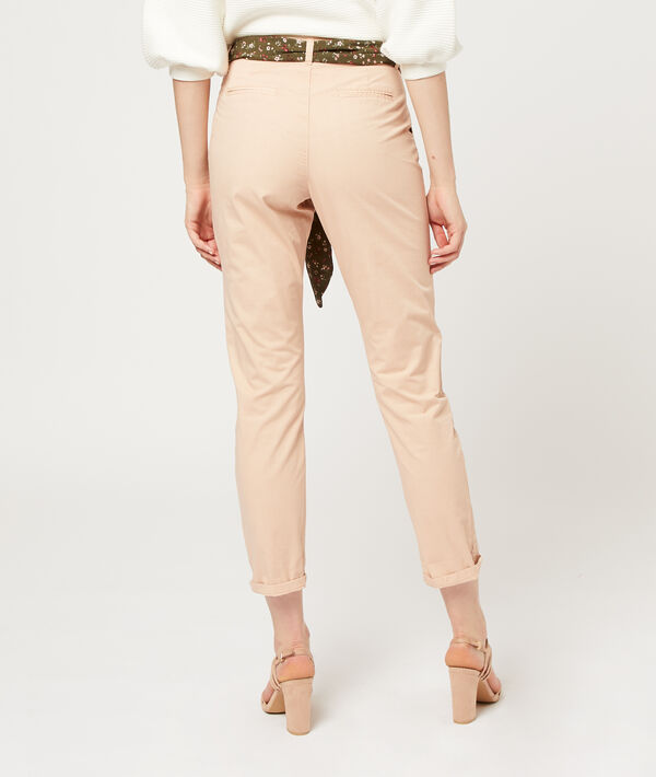 Pantalón recto con cinturón pañuelo Pantalón recto con cinturón pañuelo