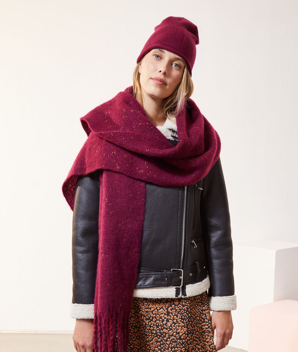 Bonnet rouge framboise.