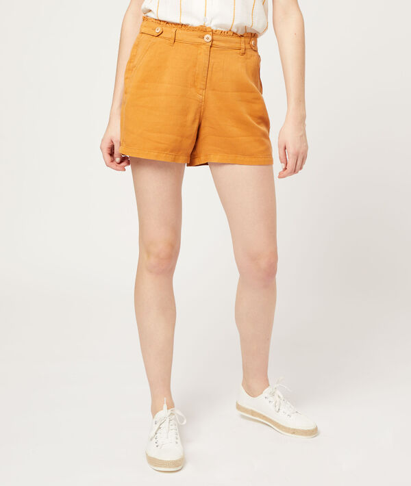 Pantalón corto con pinzas Pantalón corto con pinzas