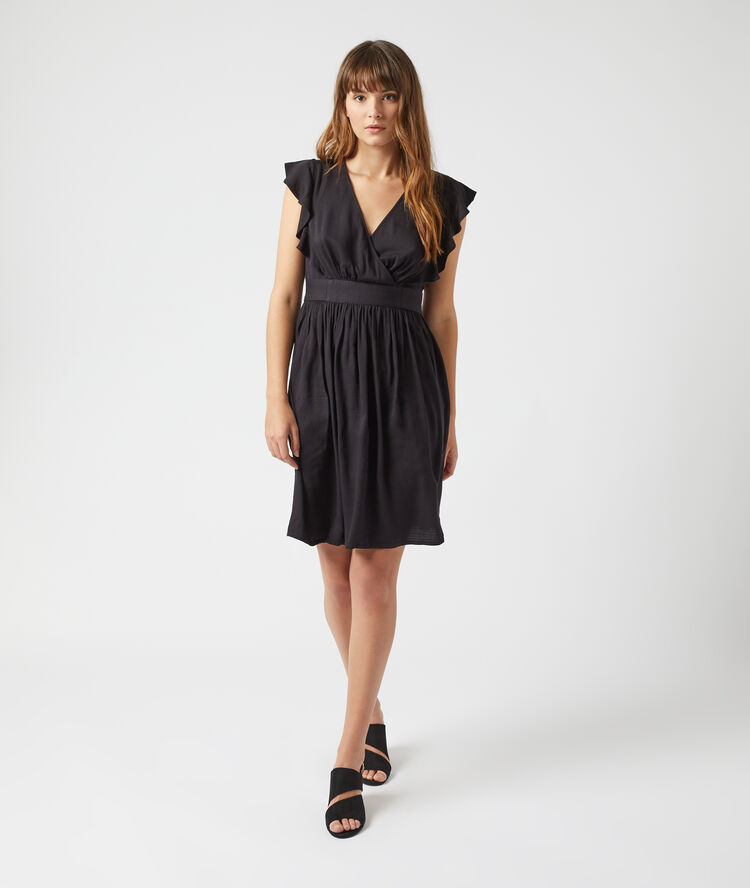 Vestido con volantes negro.