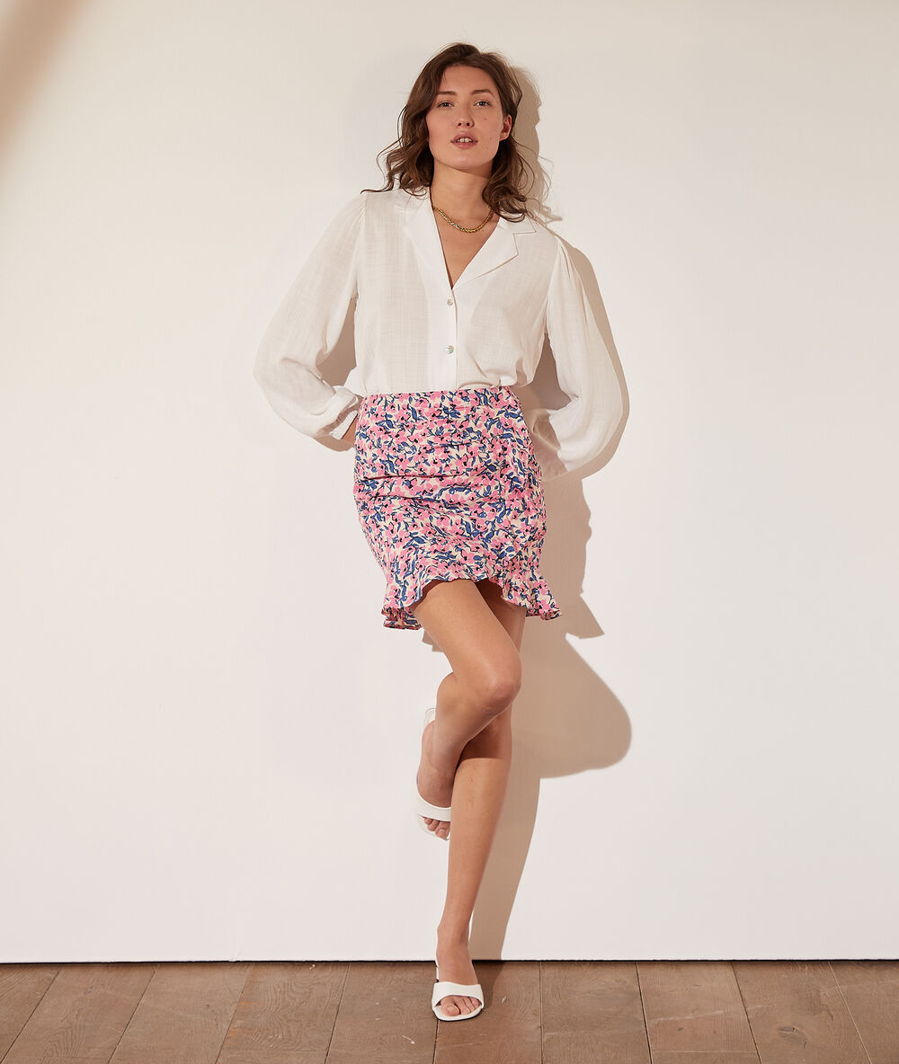 Camisa con lazada crudo.