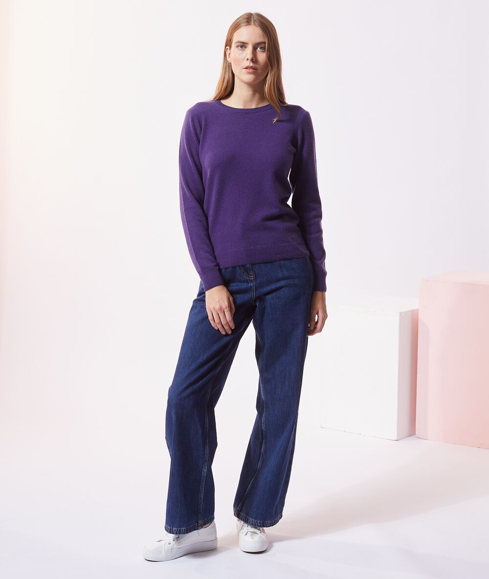 Jersey cachemira, cuello redondo ultravioleta.
