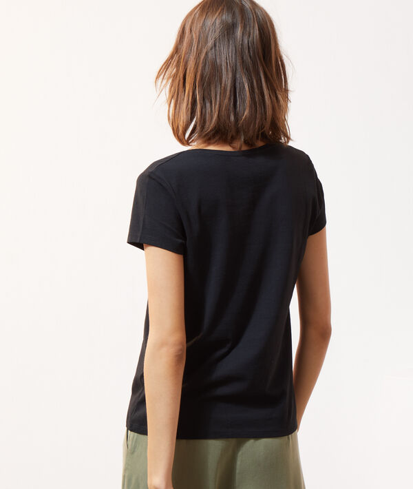 Camiseta escote en V Camiseta escote en V