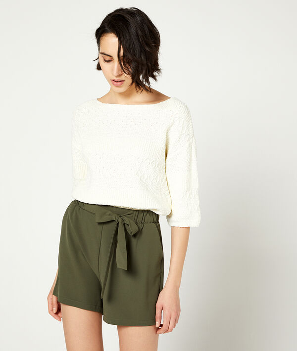 Pantalón corto con lazada Pantalón corto con lazada