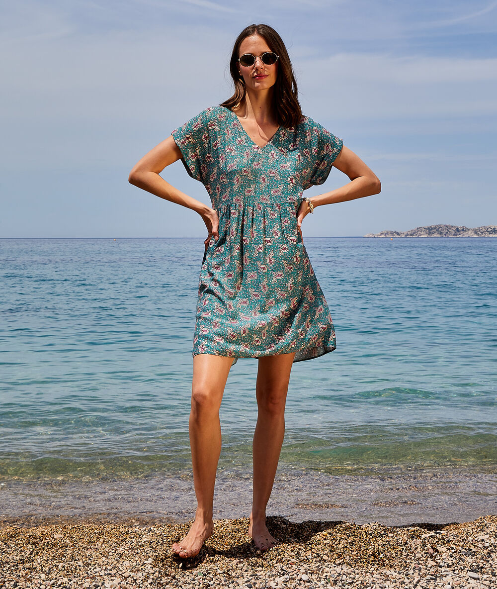 Vestido estampado étnico verde.