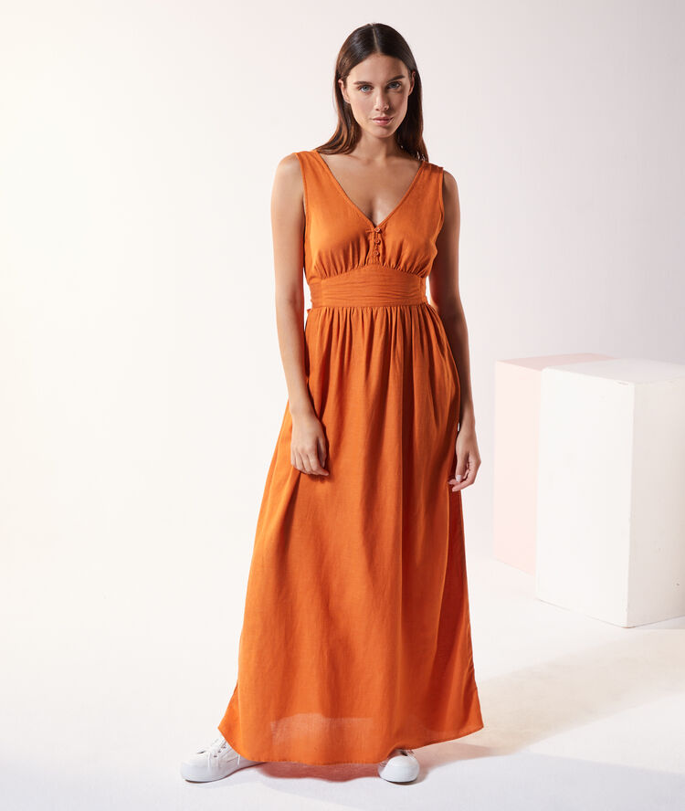 Vestido largo, espalda escote cruzado naranja.