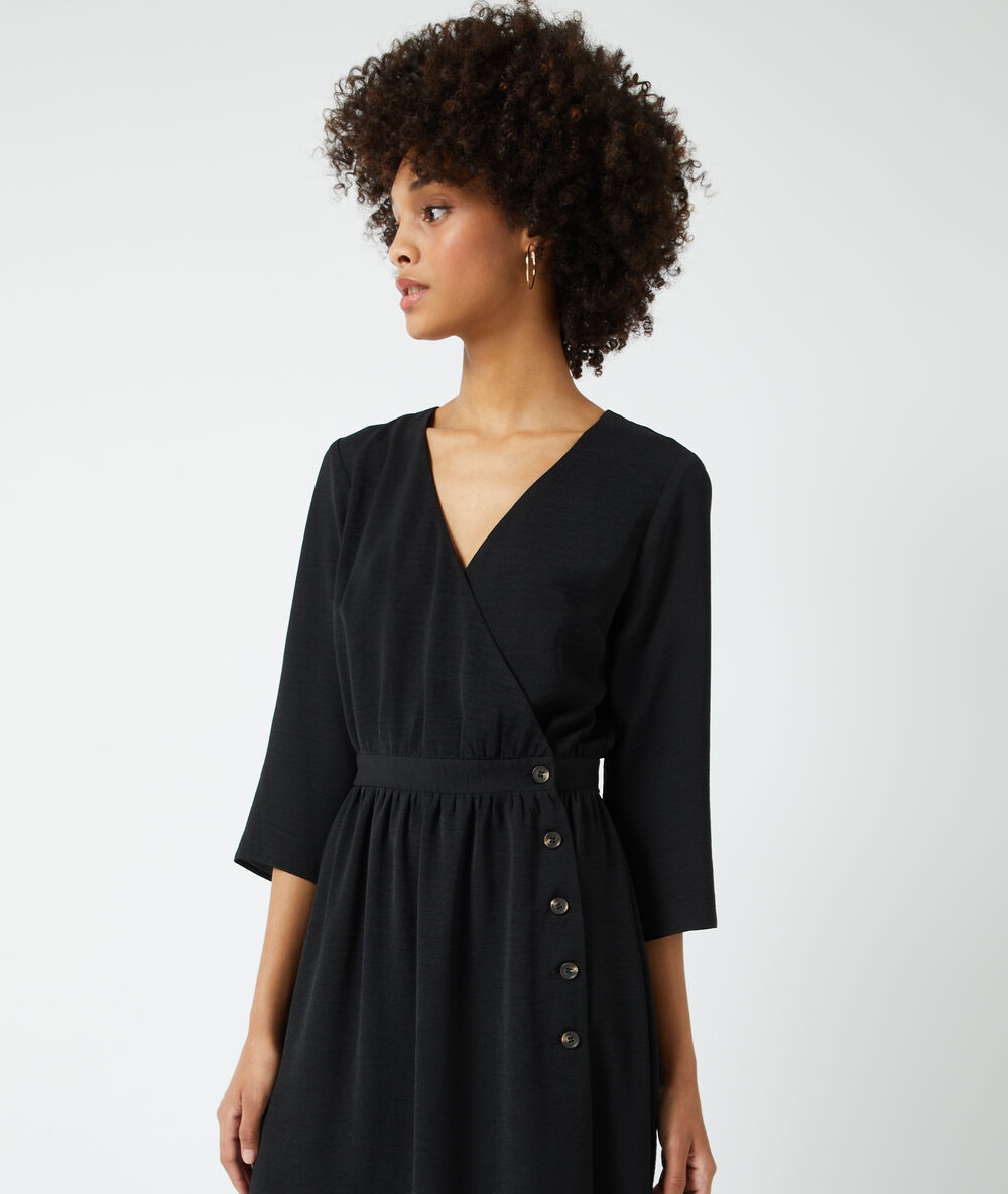 Vestido largo escote cruzado negro.