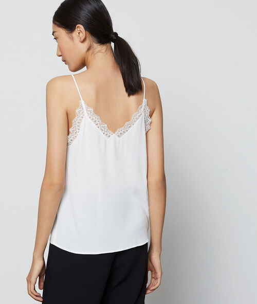 Camisola escotada de guipur Camisola escotada de guipur