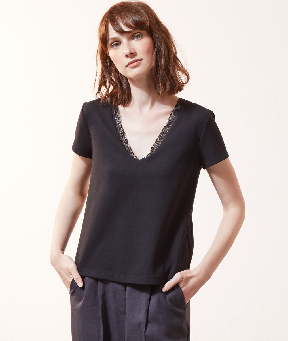 Body cuello alto 2 en 1 con top integrado negro.