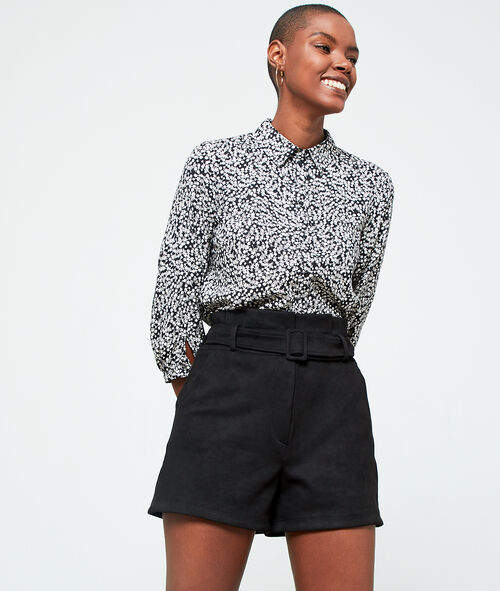Short de talle alto efecto ante Short de talle alto efecto ante