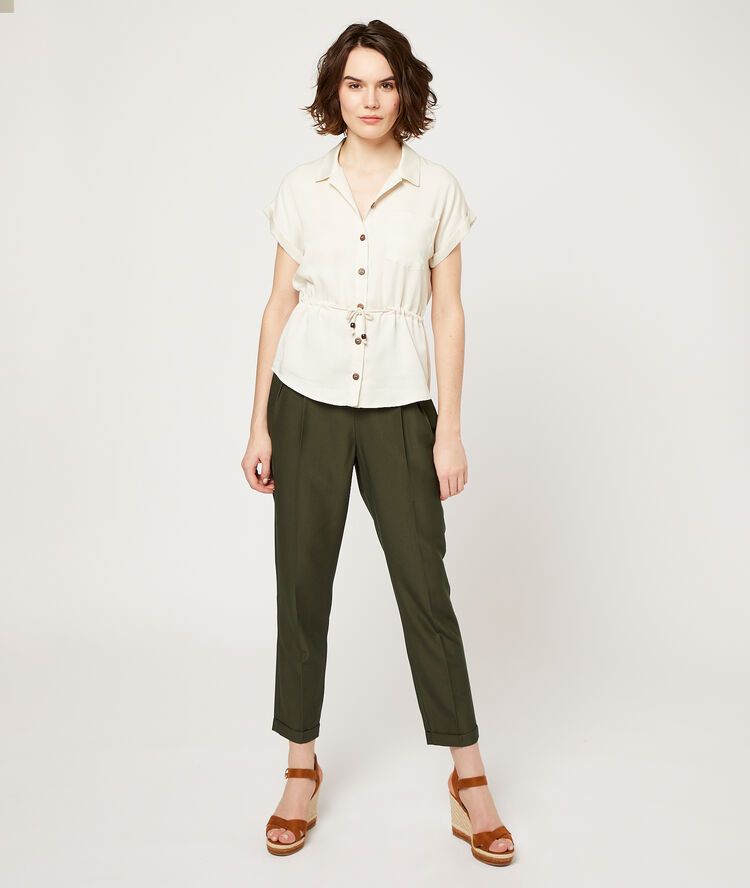 Pantalón de talle alto caqui.