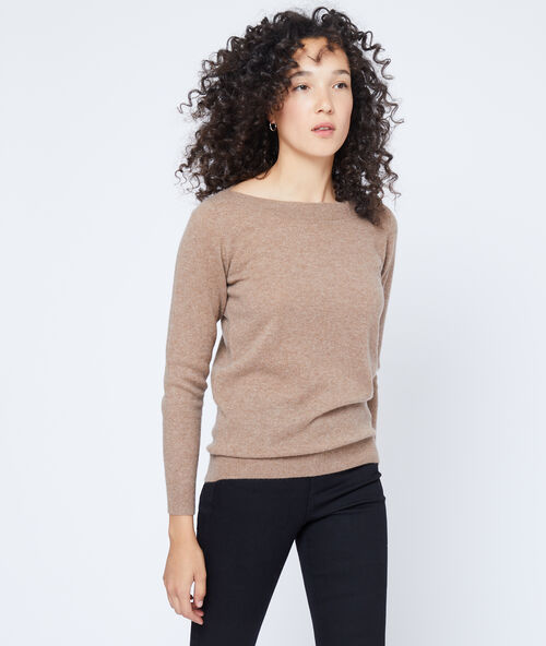 Pull col bateau en cachemire camel.