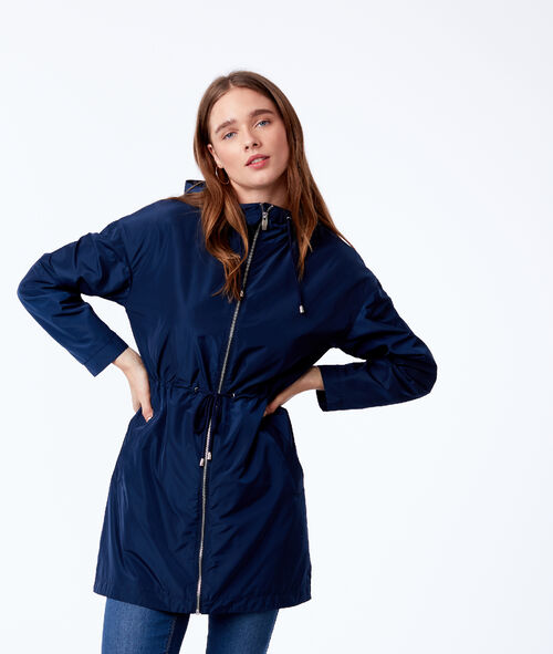 Parka ajustada con capucha Parka ajustada con capucha