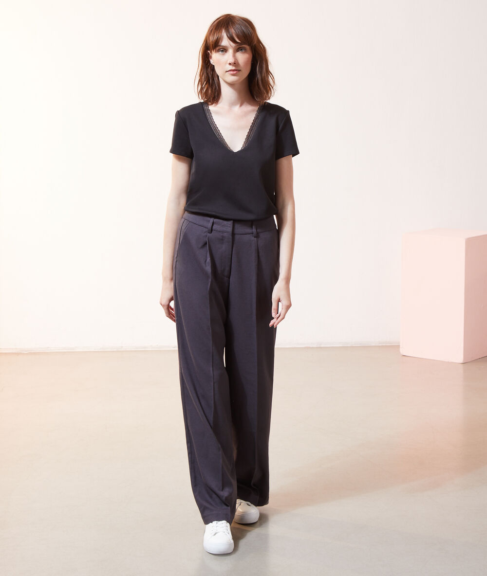 Body cuello alto 2 en 1 con top integrado negro.