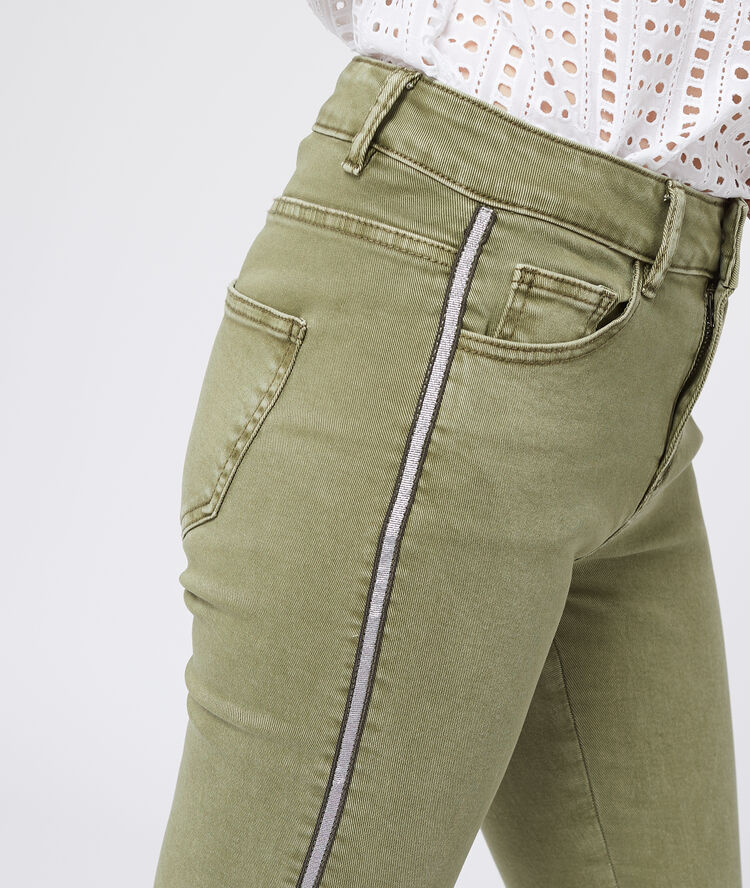Pantalón ajustado con franjas laterales caqui.