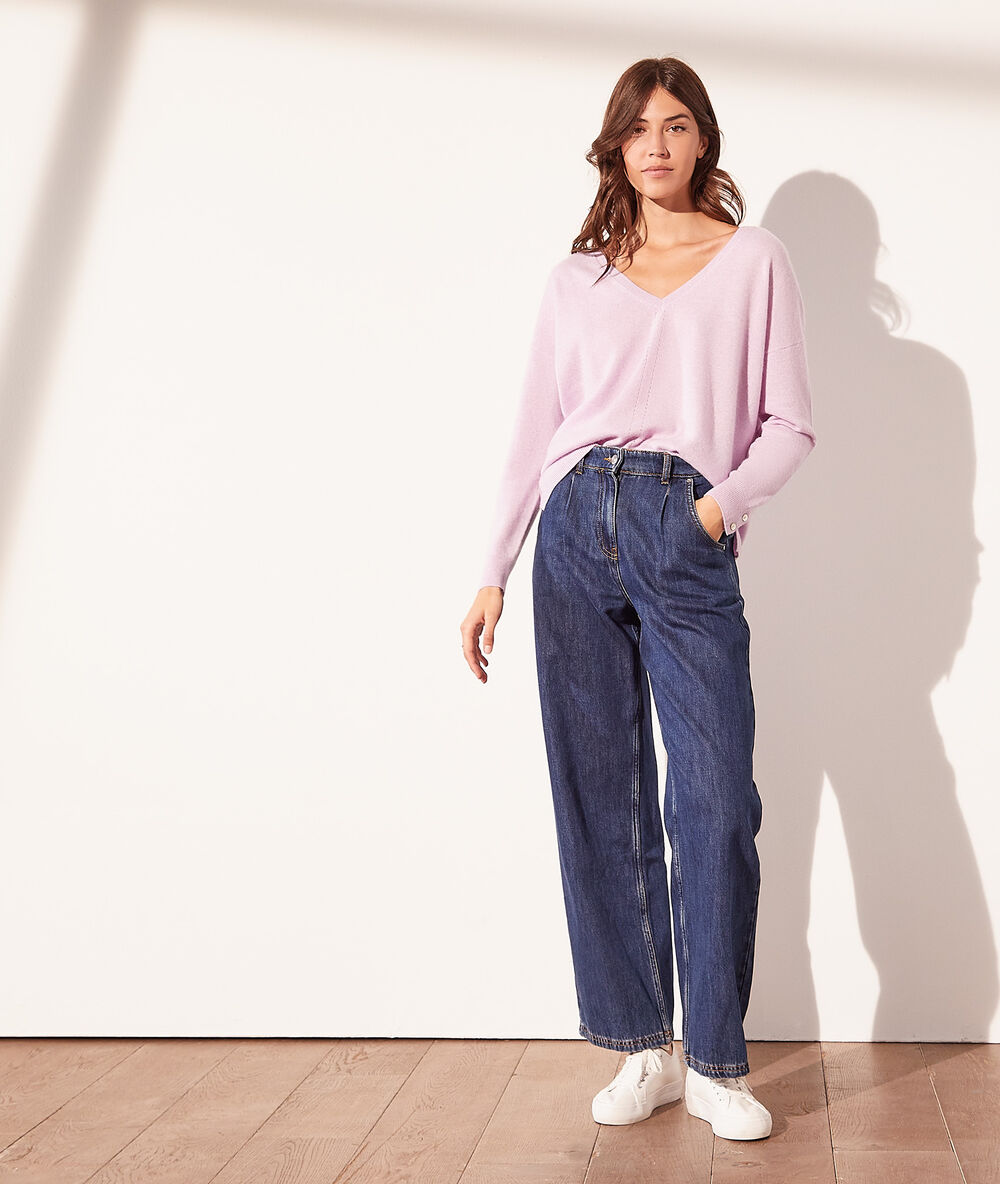 Jersey escote en v cachemira lavanda.