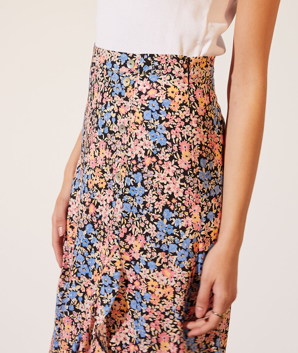 Falda larga estampado floral negro.