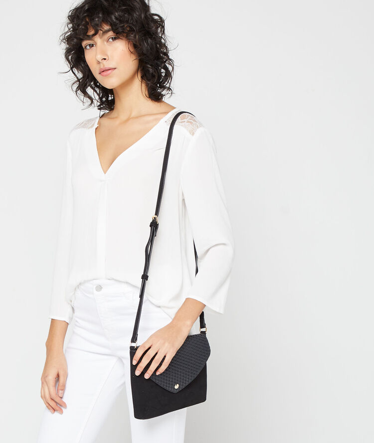 Bolso bandolera efecto trenzado negro.