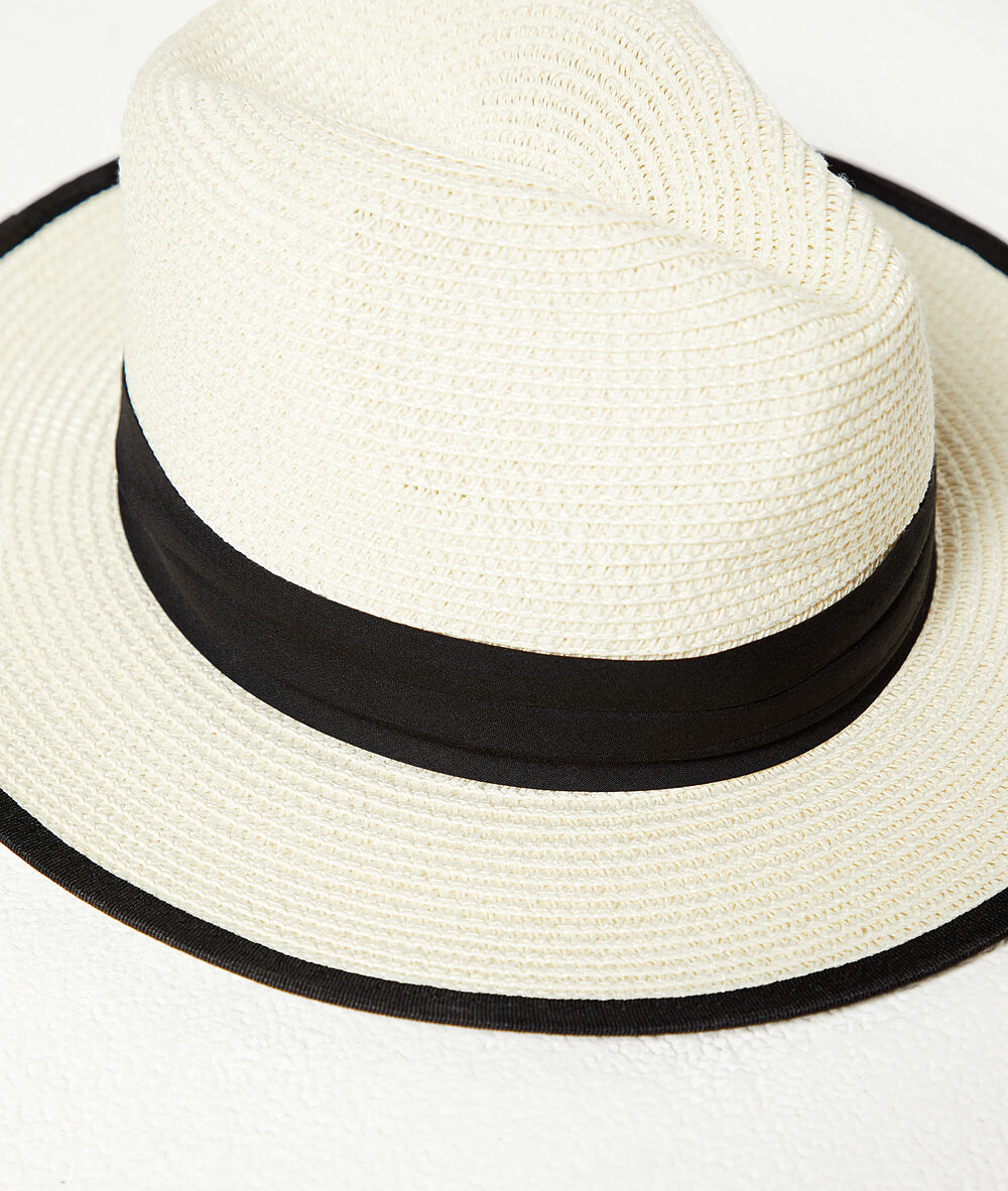 Sombrero bicolor blanco.