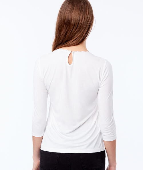 Camiseta manga larga escote guipur crudo.