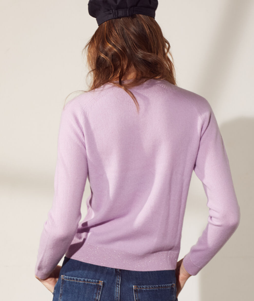 Jersey de punto escote en v lila.