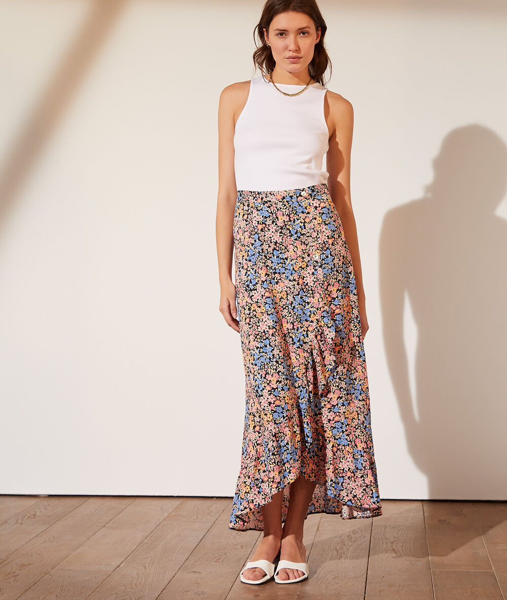 Falda larga estampado floral negro.