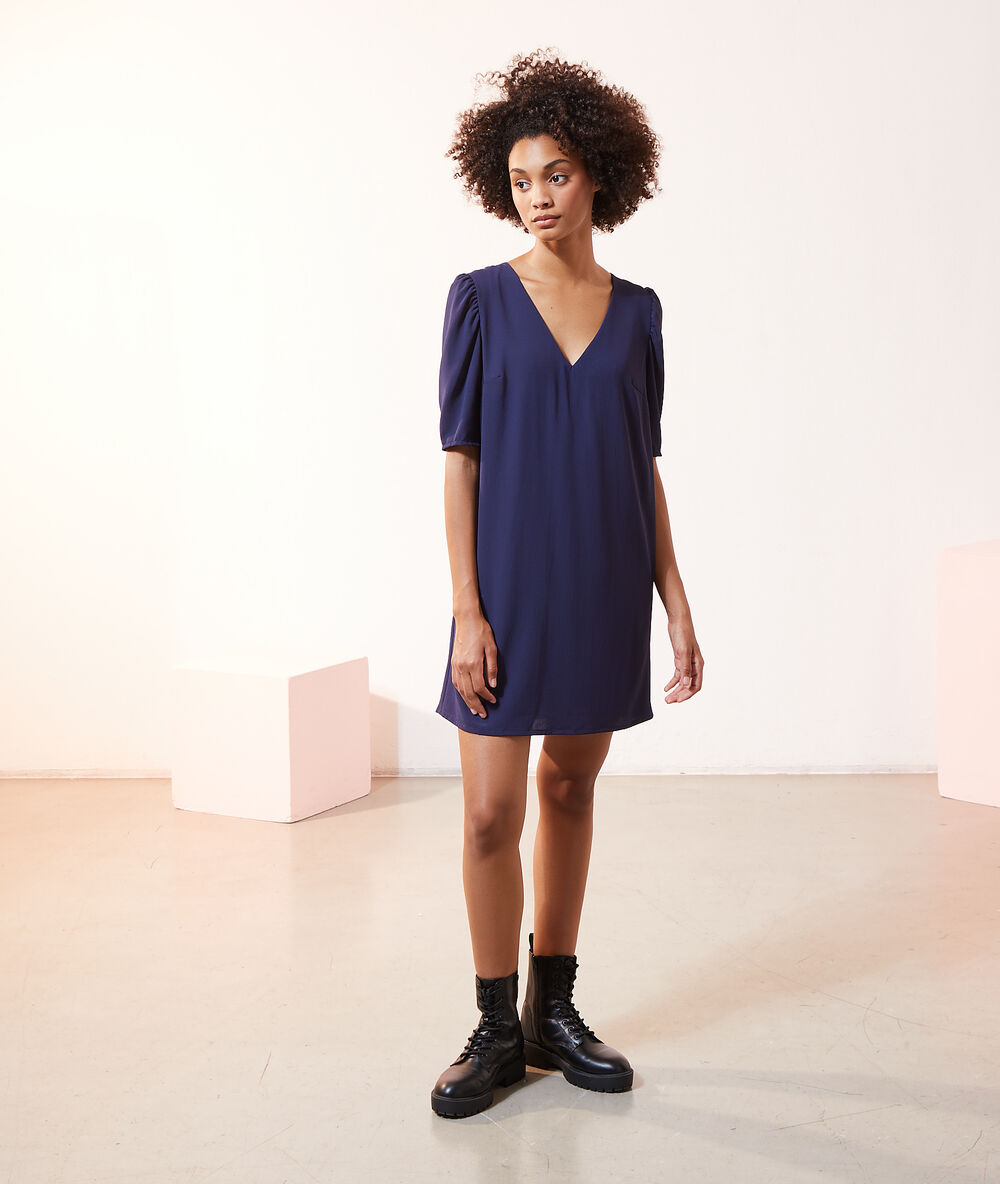 Vestido recto 2 en 1 con top integrado azul marino.