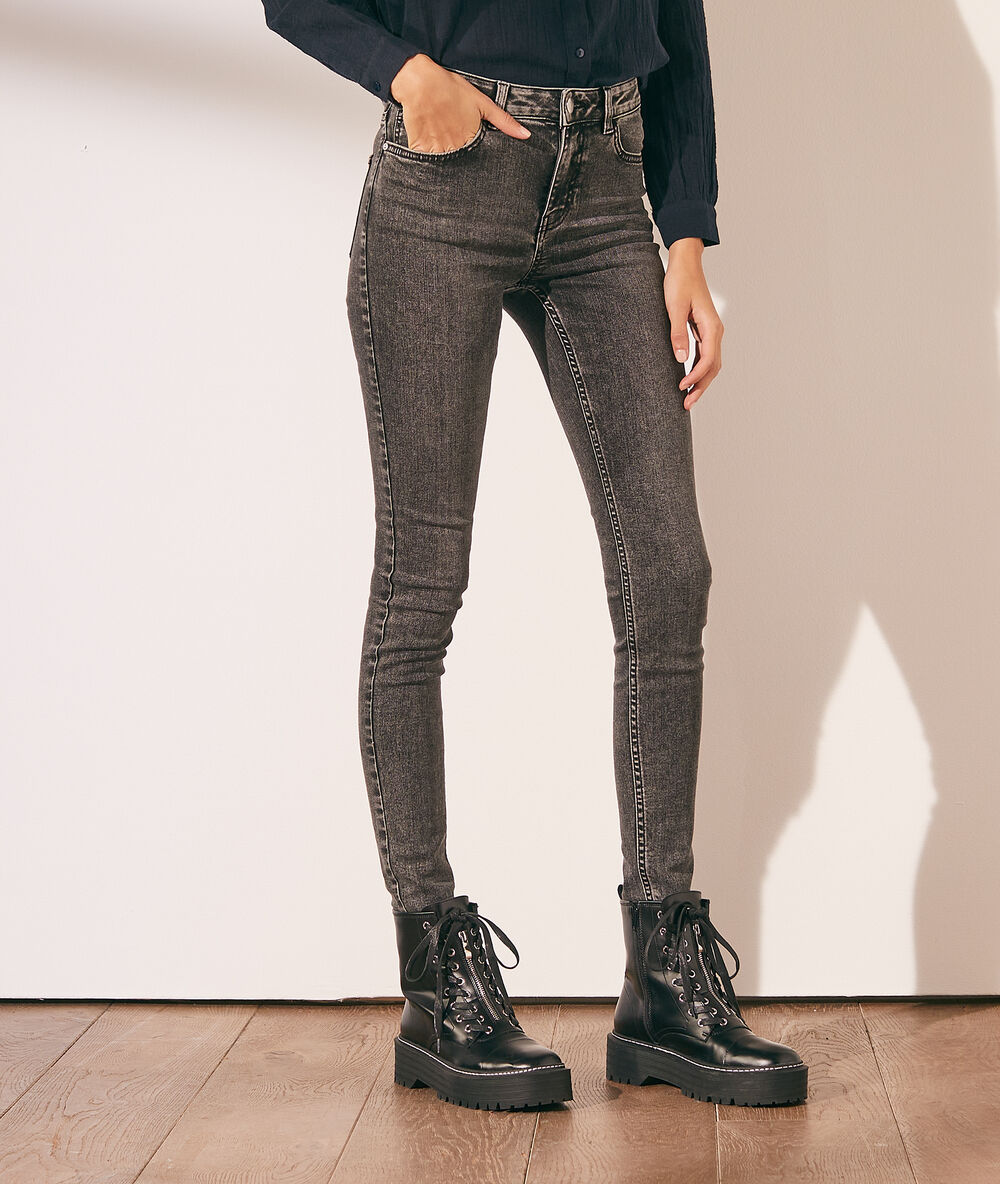 Pantalón vaquero estrecho, efecto desteñido antracita.