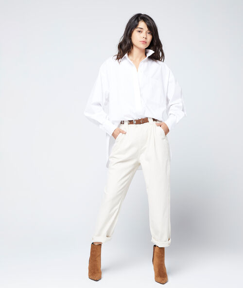 Camisa oversize blanco.