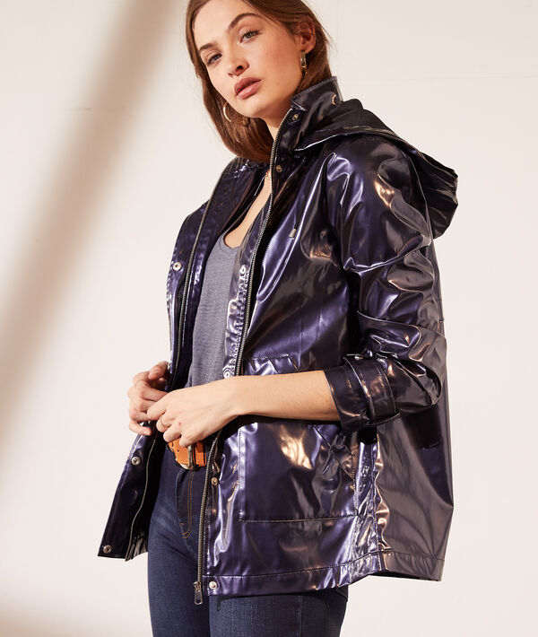 Impermeable efecto vinilo Impermeable efecto vinilo