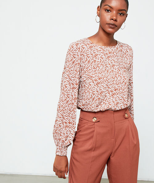 Blusa estampado floral sabana.