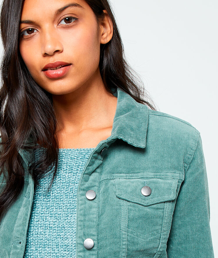 Chaqueta de pana verde.
