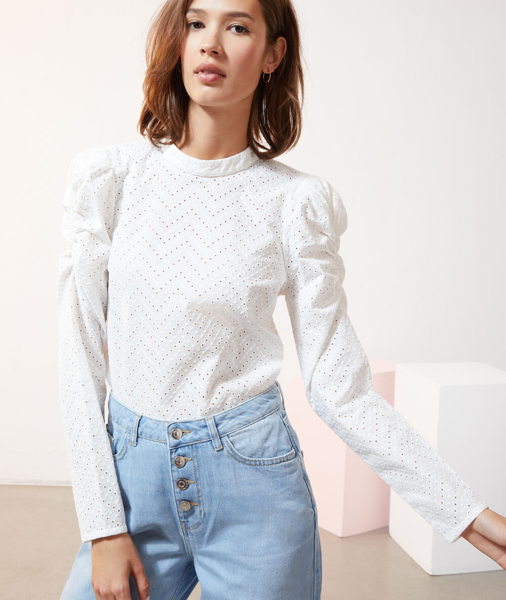 Blusa bordados ingleses crudo.