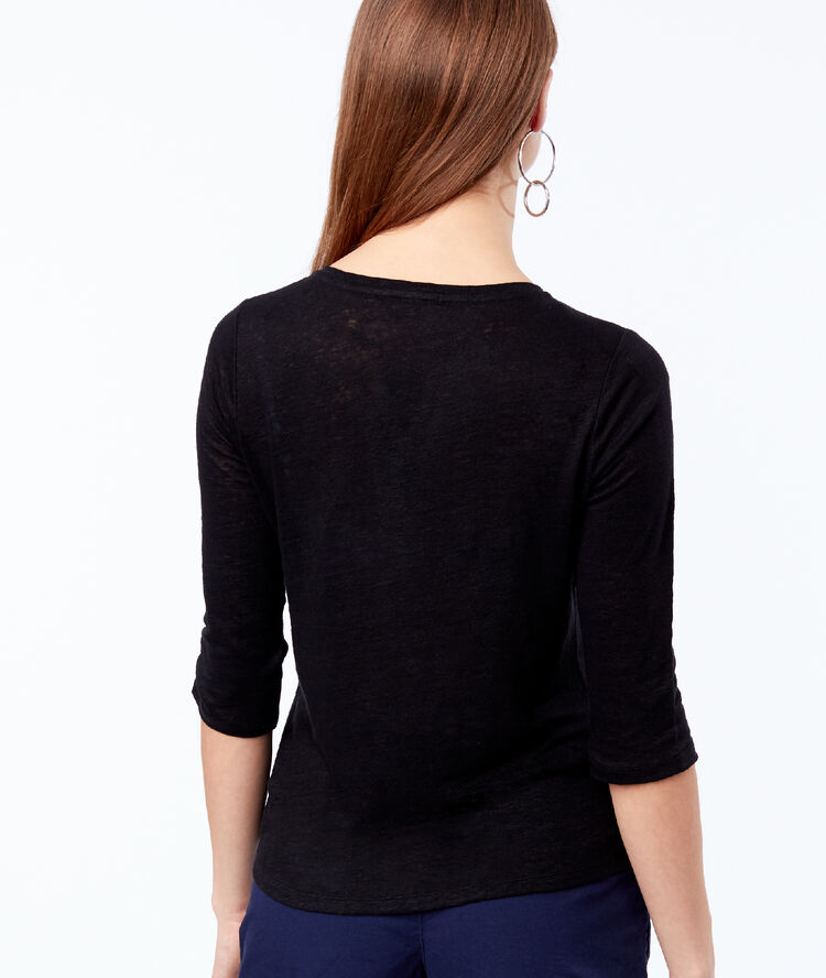 Camiseta cuello tunecino 100% lino negro.