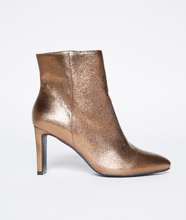 Botines dorados con talón Botines dorados con talón
