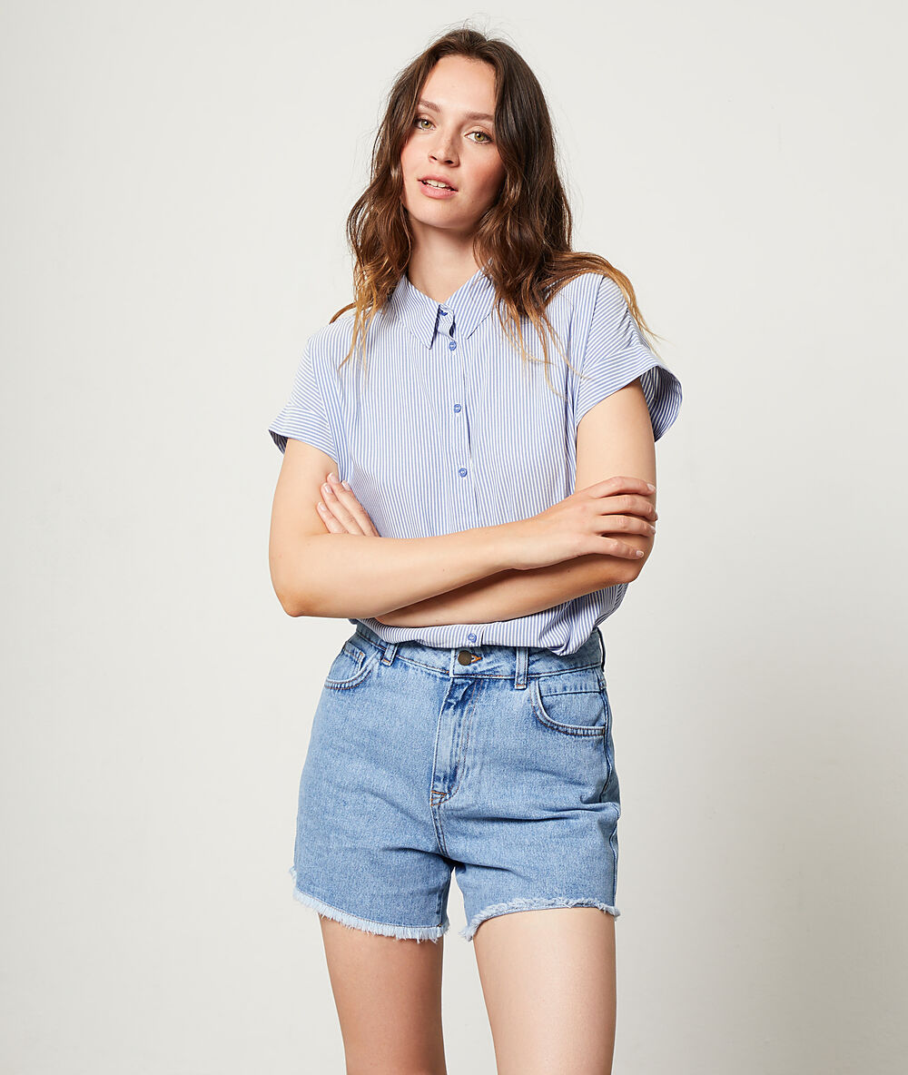 Camisa finas rayas azul noche.