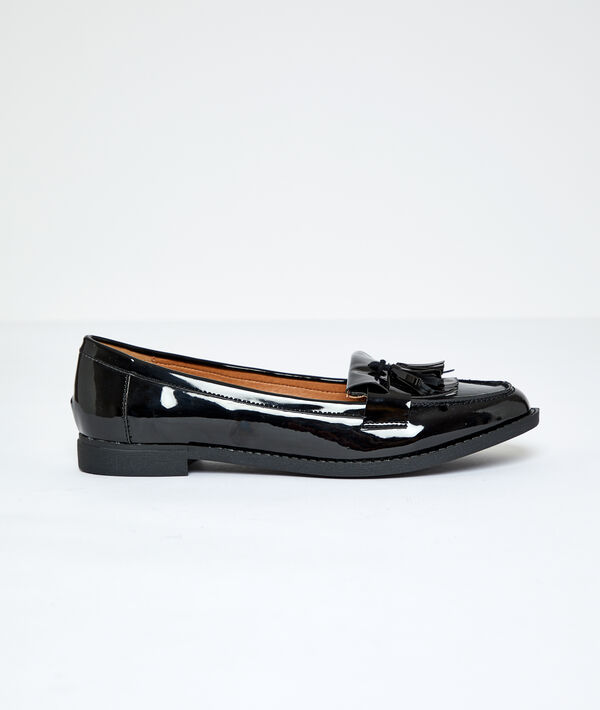 Mocasines de charol con borlas Mocasines de charol con borlas