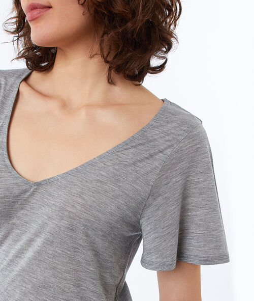 Camiseta escote en V tencel Camiseta escote en V tencel