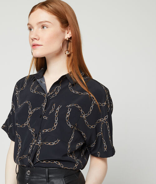 Camisa estampado de cadenas negro.