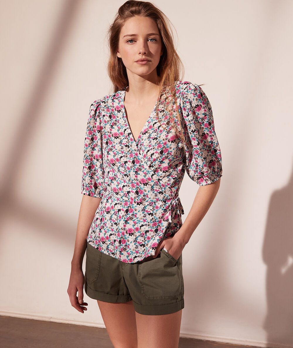 Top escote cruzado estampado floral c.beige.