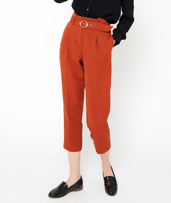 Pantalón talle alto con cinturón Pantalón talle alto con cinturón