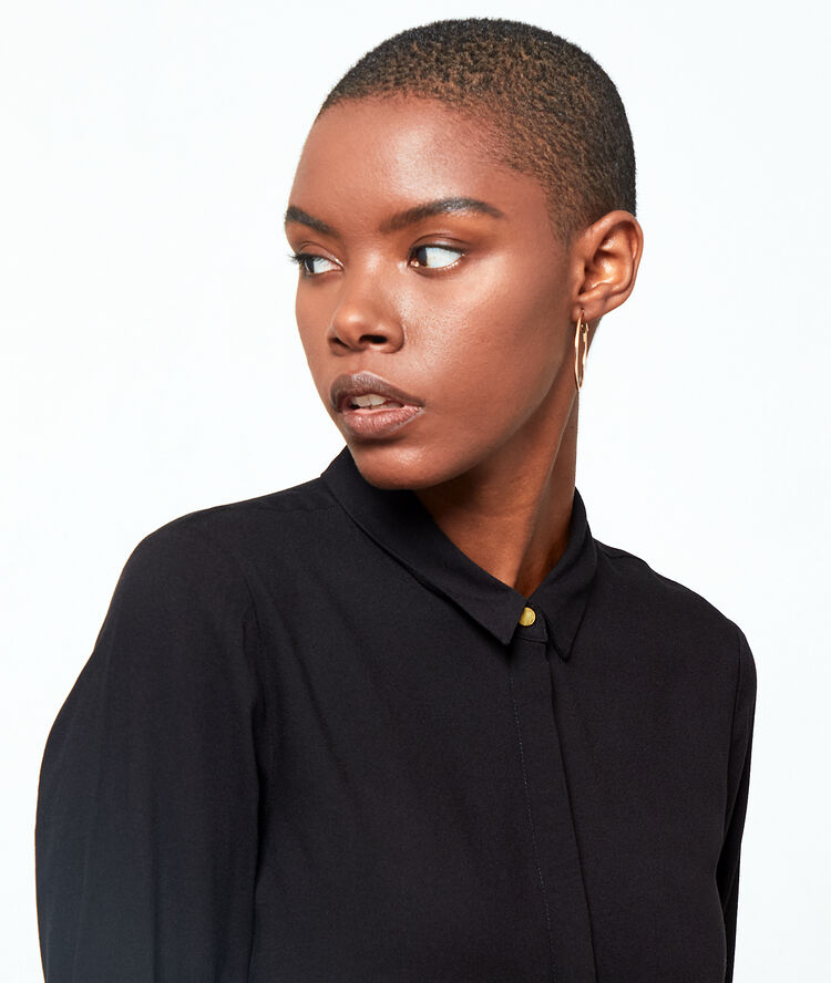 Camisa vaporosa negro.
