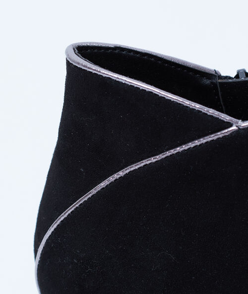 Botines con tacón de franjas metalizadas negro.