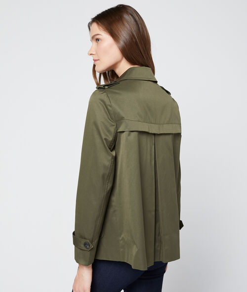 Chaqueta corta con botones Chaqueta corta con botones